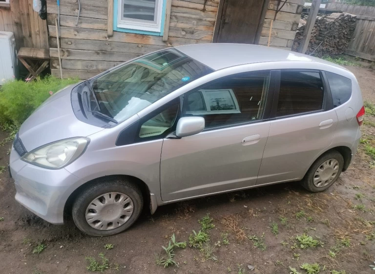Honda Fit.  2011 год